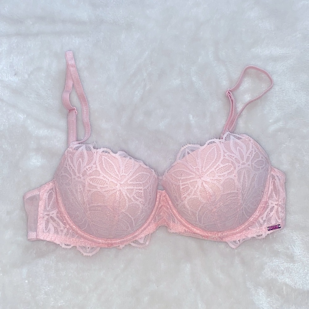 Victoria’s Secret Pink bra